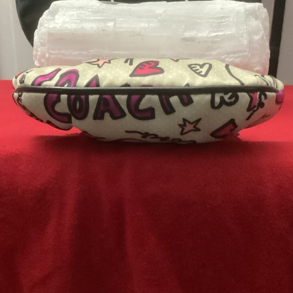 Coach Poppy Graffiti coin pouch - Picture 4 of 7